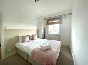 Hyde park Paddington Apartment, London